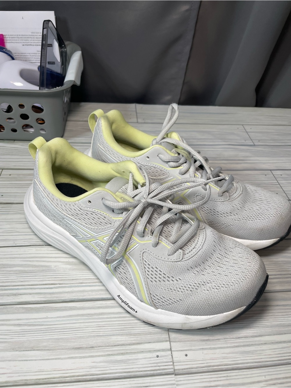 ASICS GEL-CONTEND‎ 9 Light Grey Soft Yellow Green Women's US 8